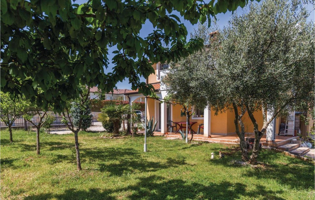 Nice Apartment In Kastel With Kitchen Exterior foto